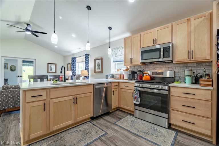 1021 Sycamore Lane, Millersburg, OH - Photo 4