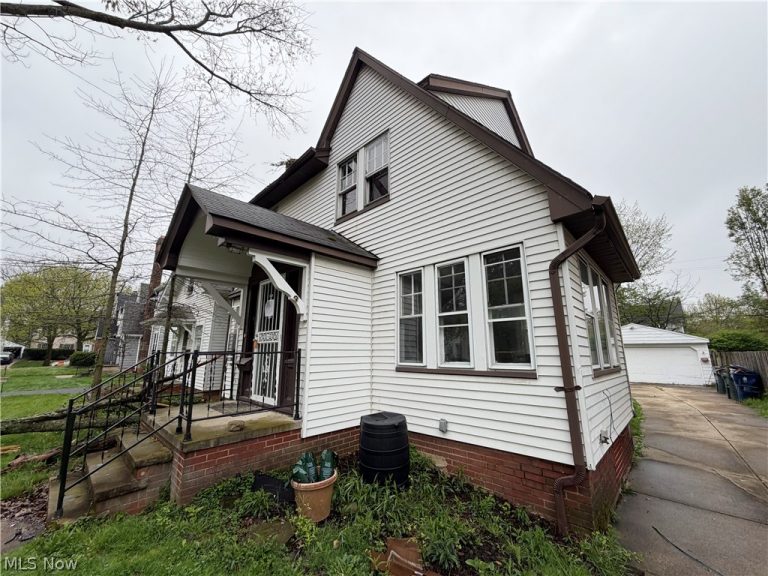 4014 Rosemond Road, Cleveland Heights, OH - Photo 3