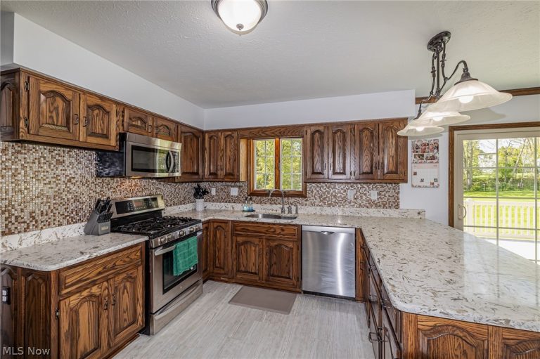6700 Arlington Drive, Westfield Center, OH - Photo 8