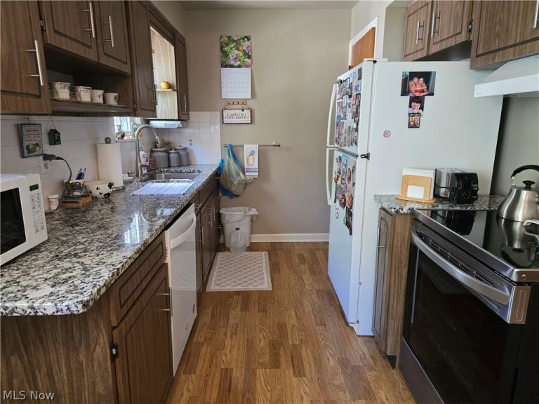 15021 Florence Drive, Maple Heights, OH - Photo 5