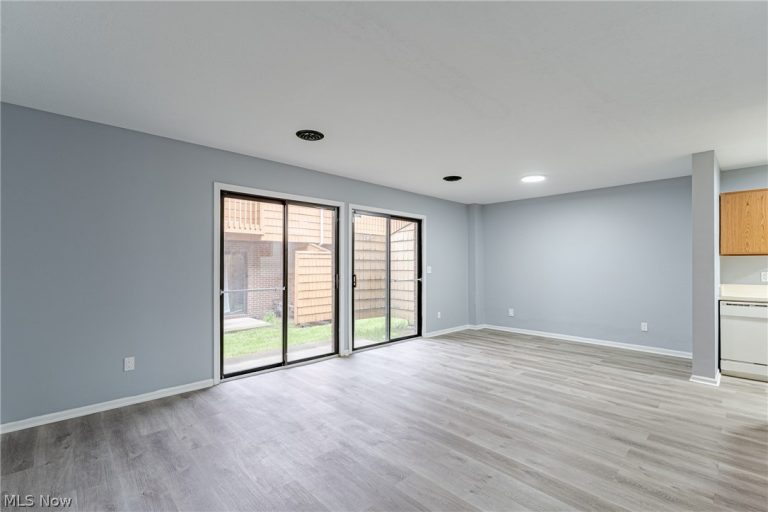 695 Carroll Street, Akron, OH - Photo 3