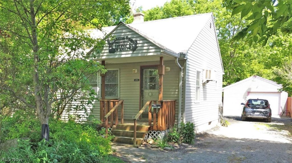 136 Sunset Drive, Kelleys Island, OH