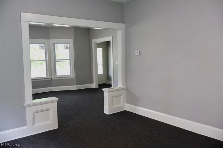 13302 Beachwood Avenue, Cleveland, OH - Photo 8