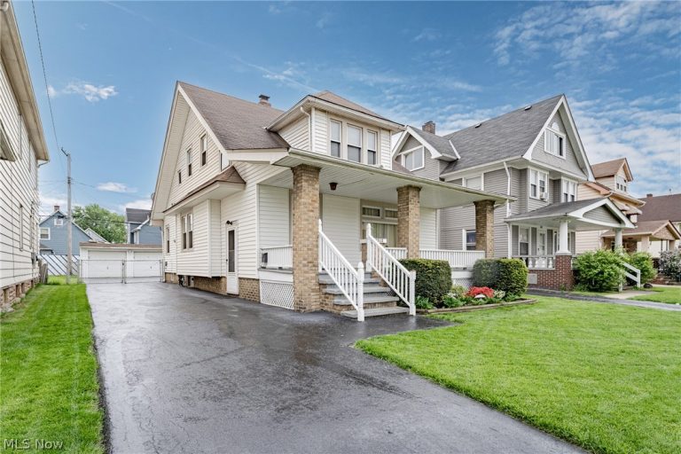 4512 Alpha Avenue, Cleveland, OH - Photo 2