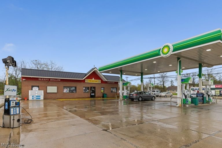 2155 Pearl Road, Brunswick, OH, 44212