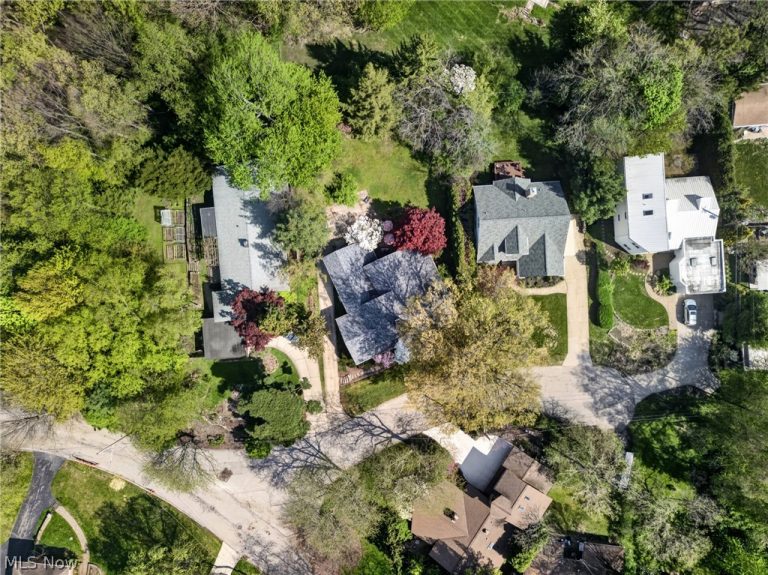 3555 Birch Tree Path, Cleveland Heights, OH - Photo 4