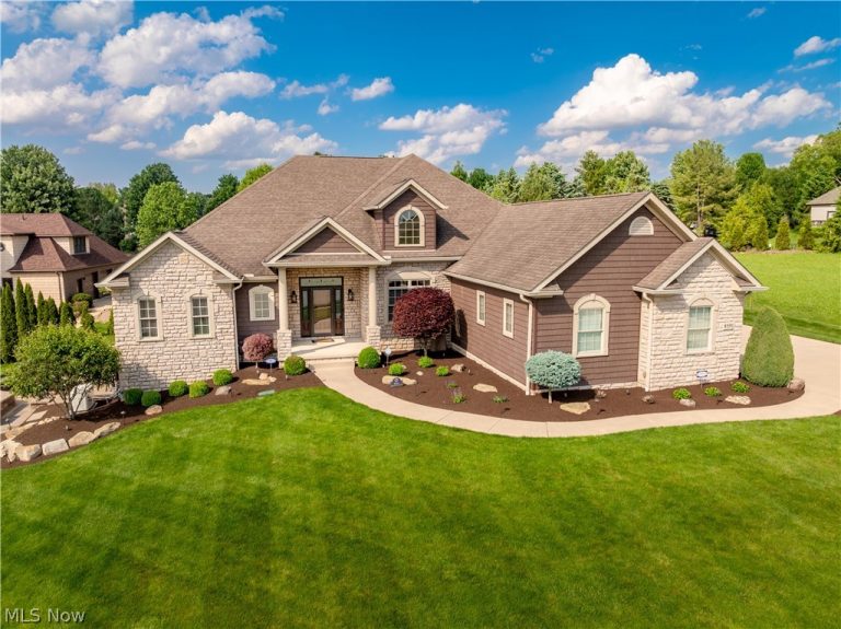8591 Harlequin Circle, Massillon, OH, 44646