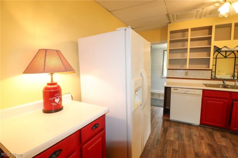 13004 Edison Street, Alliance, OH - Photo 8
