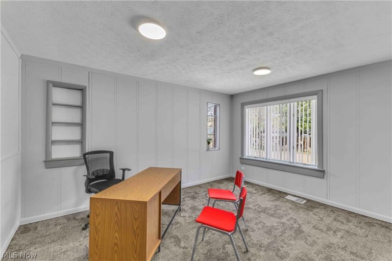 18515 Underwood Avenue, Cleveland, OH - Photo 5