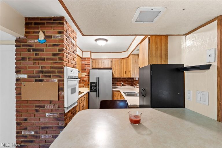 54321 Colerain Pike, Martins Ferry, OH - Photo 8