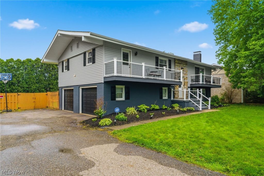 6727 Amsel Avenue, Canton, OH
