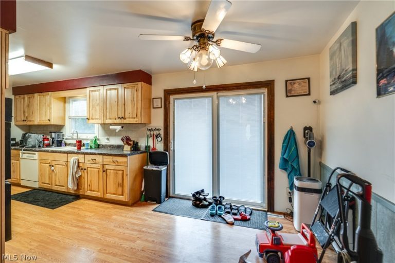 15390 Cenfield Street, Alliance, OH - Photo 6