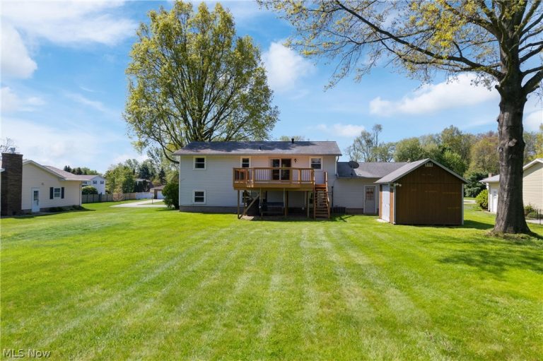 11074 Sagebrush Avenue, Uniontown, OH - Photo 6