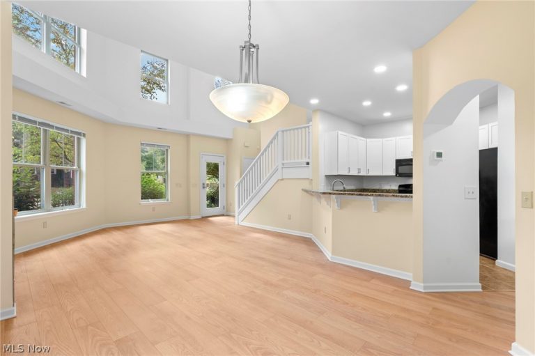 3217 Euclid Heights Boulevard, Cleveland Heights, OH - Photo 6