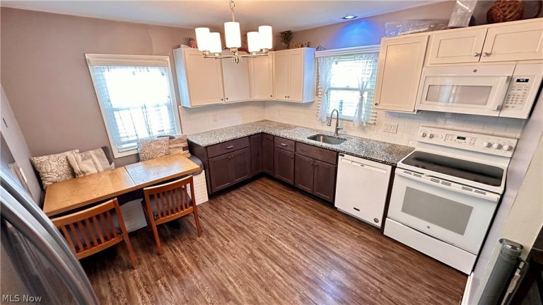 1206 Genesee Avenue, Mayfield Heights, OH - Photo 5