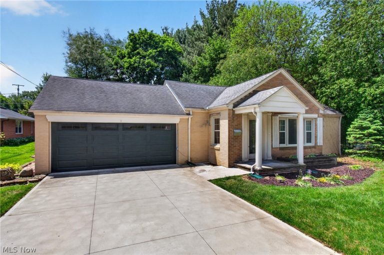 1129 Stratford Avenue, Massillon, OH - Photo 2
