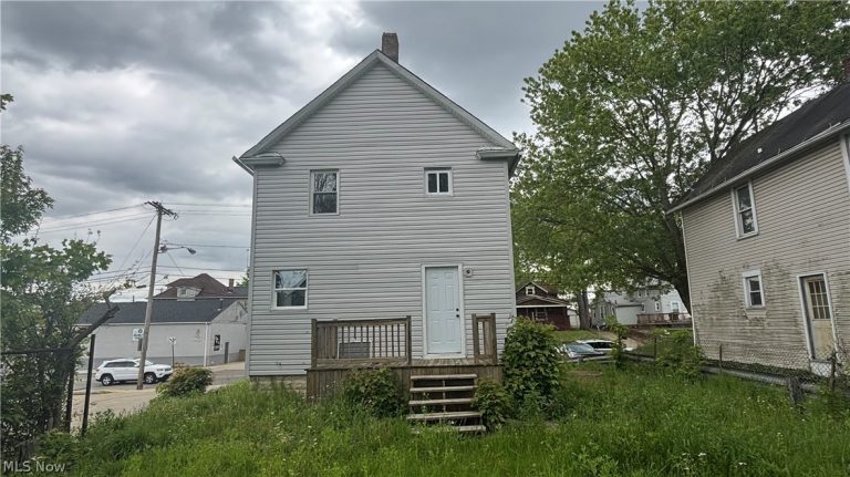 750 Brown Street, Akron, OH - Photo 3