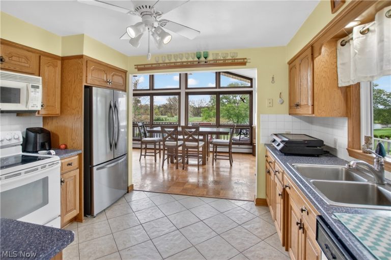 11209 Holshoe Road, Homerville, OH - Photo 8