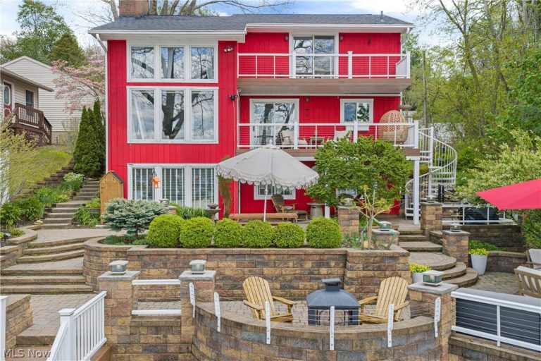 405 Snow Avenue, Coventry, OH, 44319
