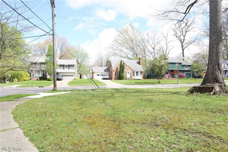 3630 Fenley Road, Cleveland Heights, OH - Photo 3