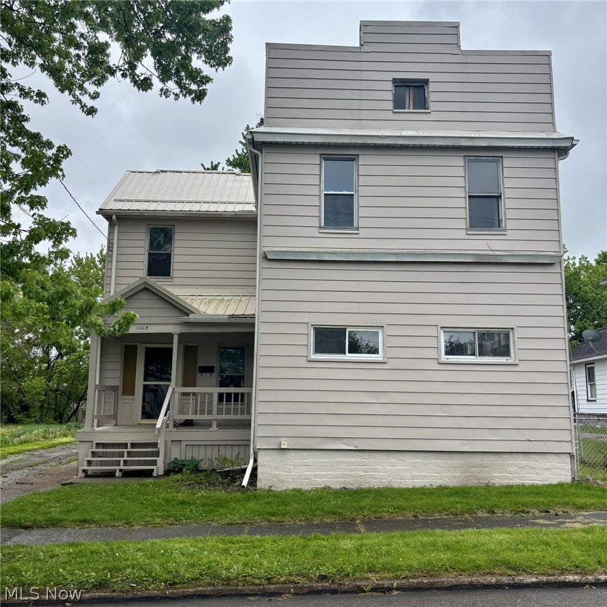 1629 Manhattan Avenue, Youngstown, OH