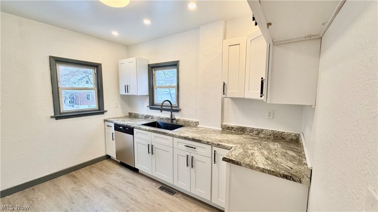 320 Para Avenue, Akron, OH - Photo 3