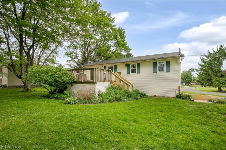 1425 Galaxy Drive, Mogadore, OH - Photo 4