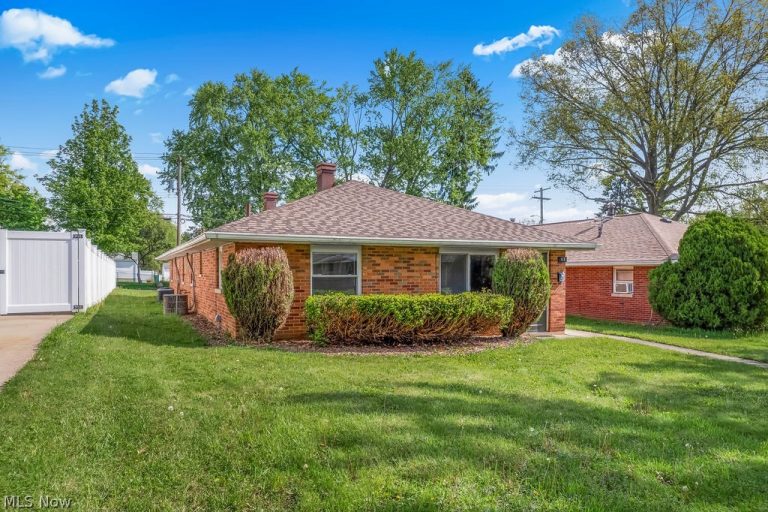 117-119 Filmore Avenue, Cuyahoga Falls, OH - Photo 2