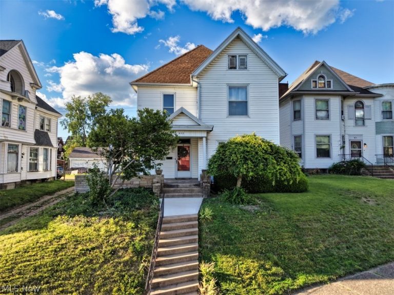 822 Main Street, Coshocton, OH, 43812