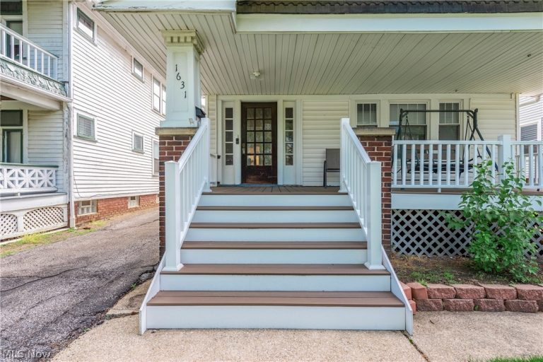 1631 Cohassett Avenue, Lakewood, OH - Photo 2
