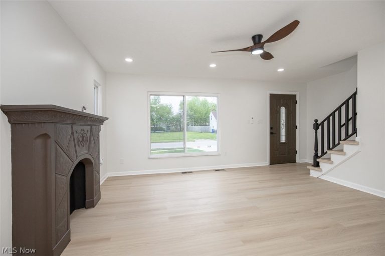 3896 Strandhill Road, Cleveland, OH - Photo 3