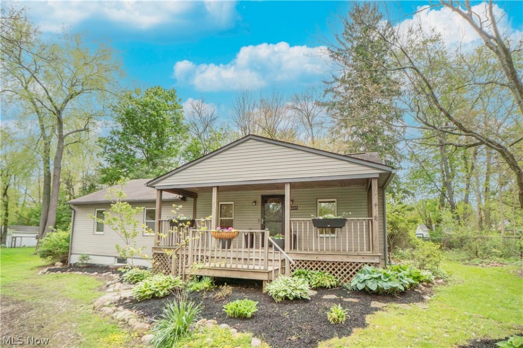 2393 Goodenough Avenue, Akron, OH