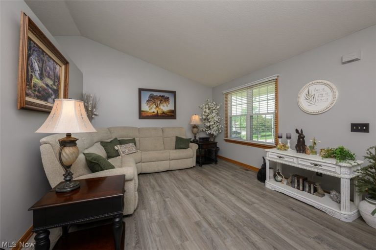 312 Apple Ridge Drive, Apple Creek, OH - Photo 5