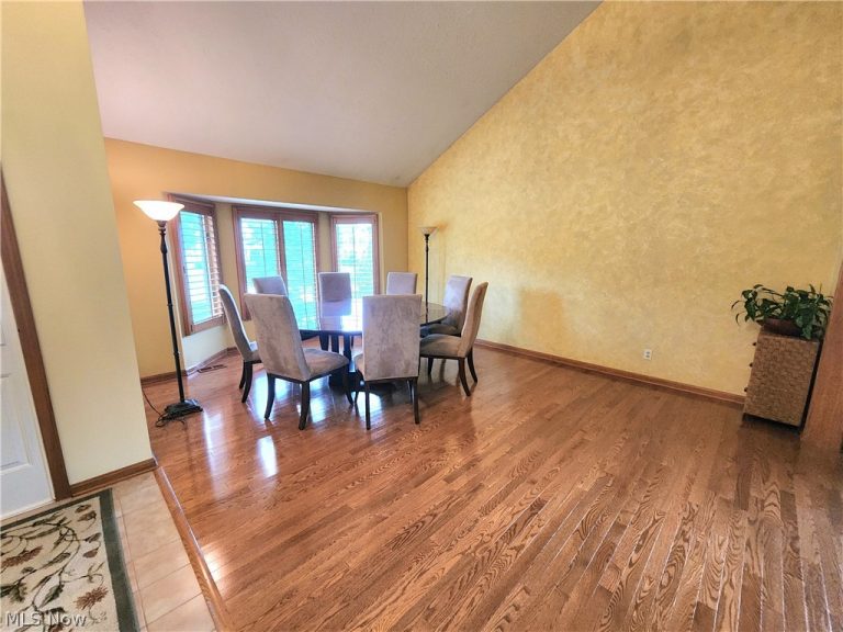 7278 Winchester Drive, Solon, OH - Photo 3