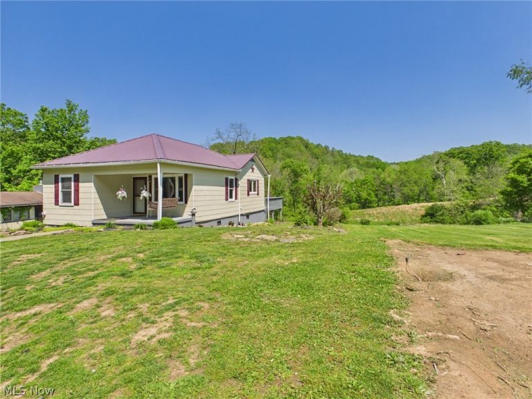 44 Glendale Road, Cairo, WV - Photo 4