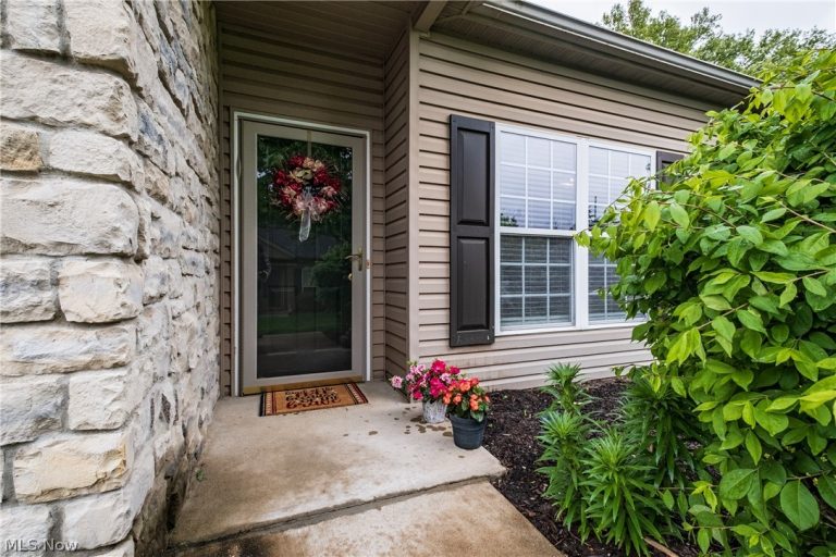 1926 University Commons Drive, Massillon, OH - Photo 3