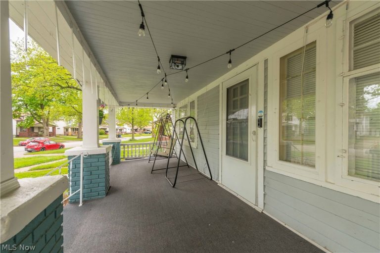 10801 Parkhurst Drive, Cleveland, OH - Photo 5