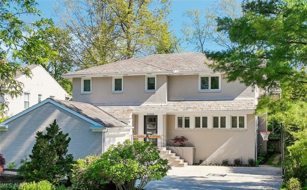 21099 Shelburne Road, Shaker Heights, OH