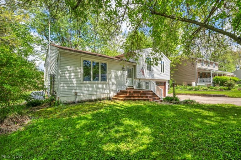 3717 Sea Ray Cove, Aurora, OH - Photo 2