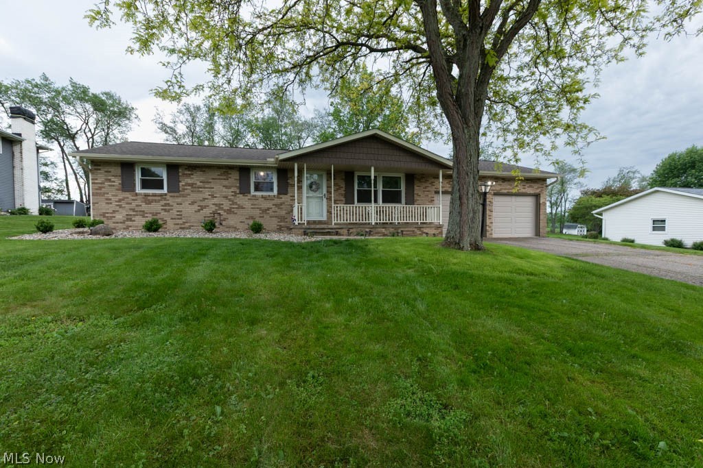 1094 Desert Street, Uniontown, OH