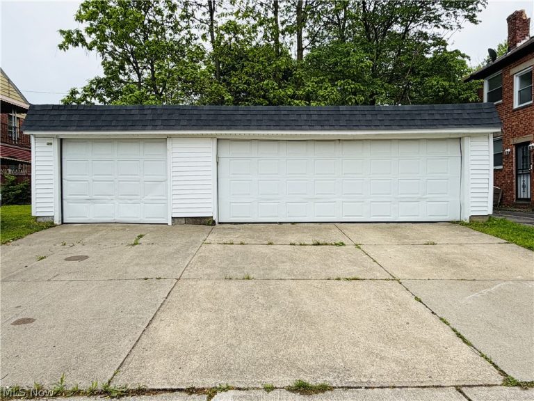14702 Milverton Road, Cleveland, OH - Photo 6