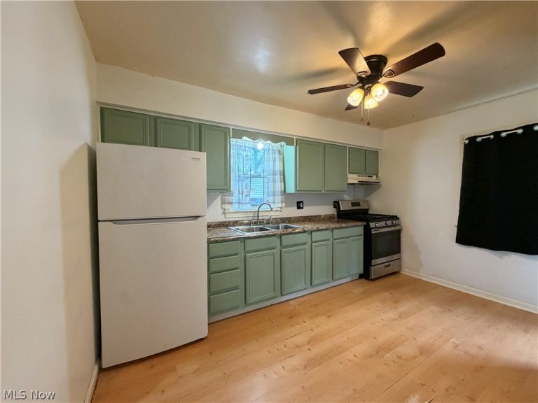 1564 Adelaide Avenue, Warren, OH - Photo 5