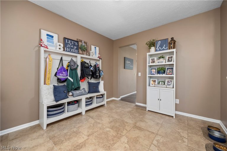 4625 Crossing Trail, Lorain, OH - Photo 6