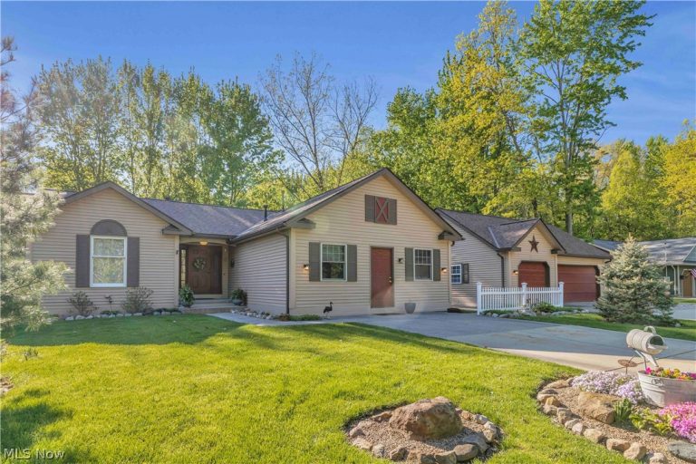 7468 Dyke Avenue, North Ridgeville, OH - Photo 2