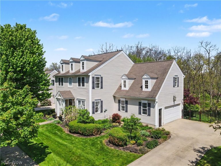 37 Clayton Court, Hudson, OH - Photo 3