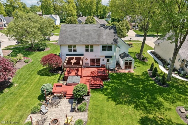 1250 Orchard Glen Drive, Amherst, OH - Photo 5