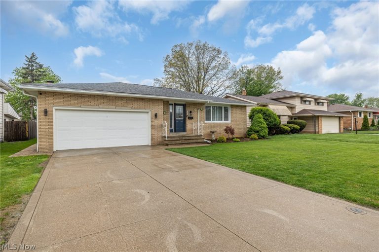 12017 Denver Drive, Parma Heights, OH - Photo 2