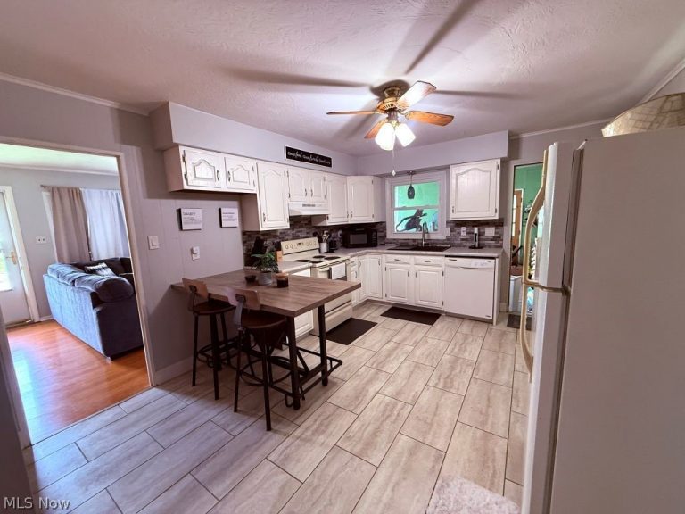 270 Ralston Avenue, Akron, OH - Photo 2