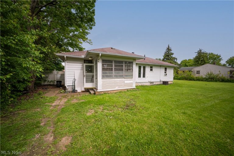 1528 Maryland Avenue, Lorain, OH - Photo 6