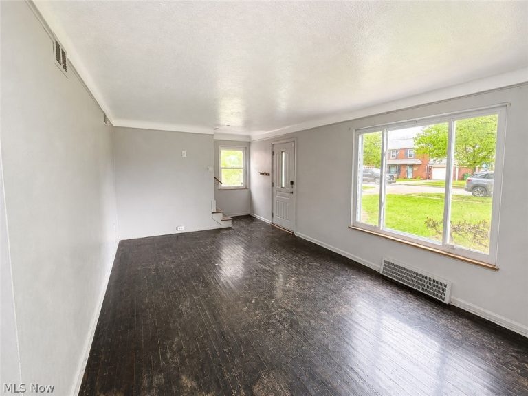 20980 Priday Avenue, Euclid, OH - Photo 8